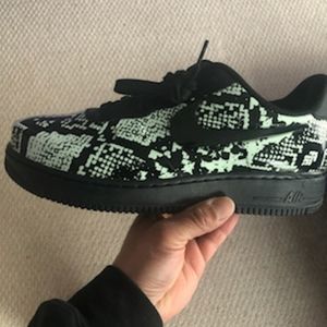 Air Force 1 Foamposite Pro Cup 'Glow Snakeskin'
